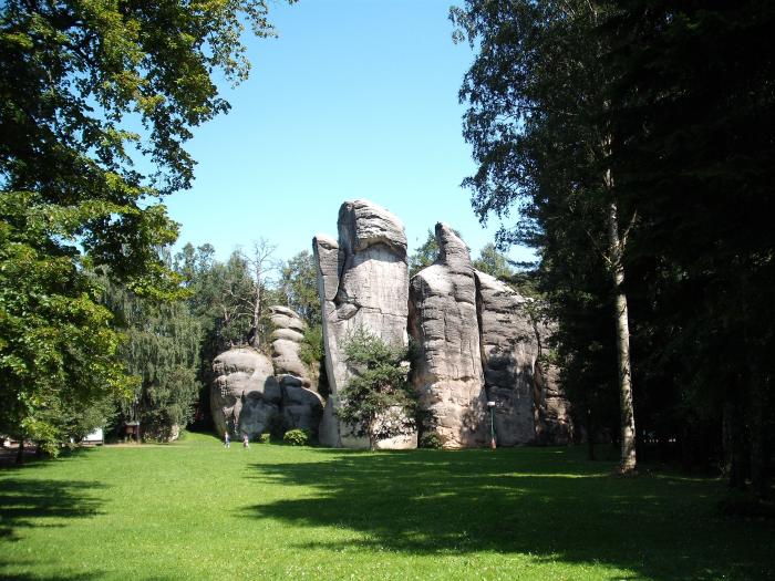 Adr�pa�sk� sk�ly - pohled na Idi�na